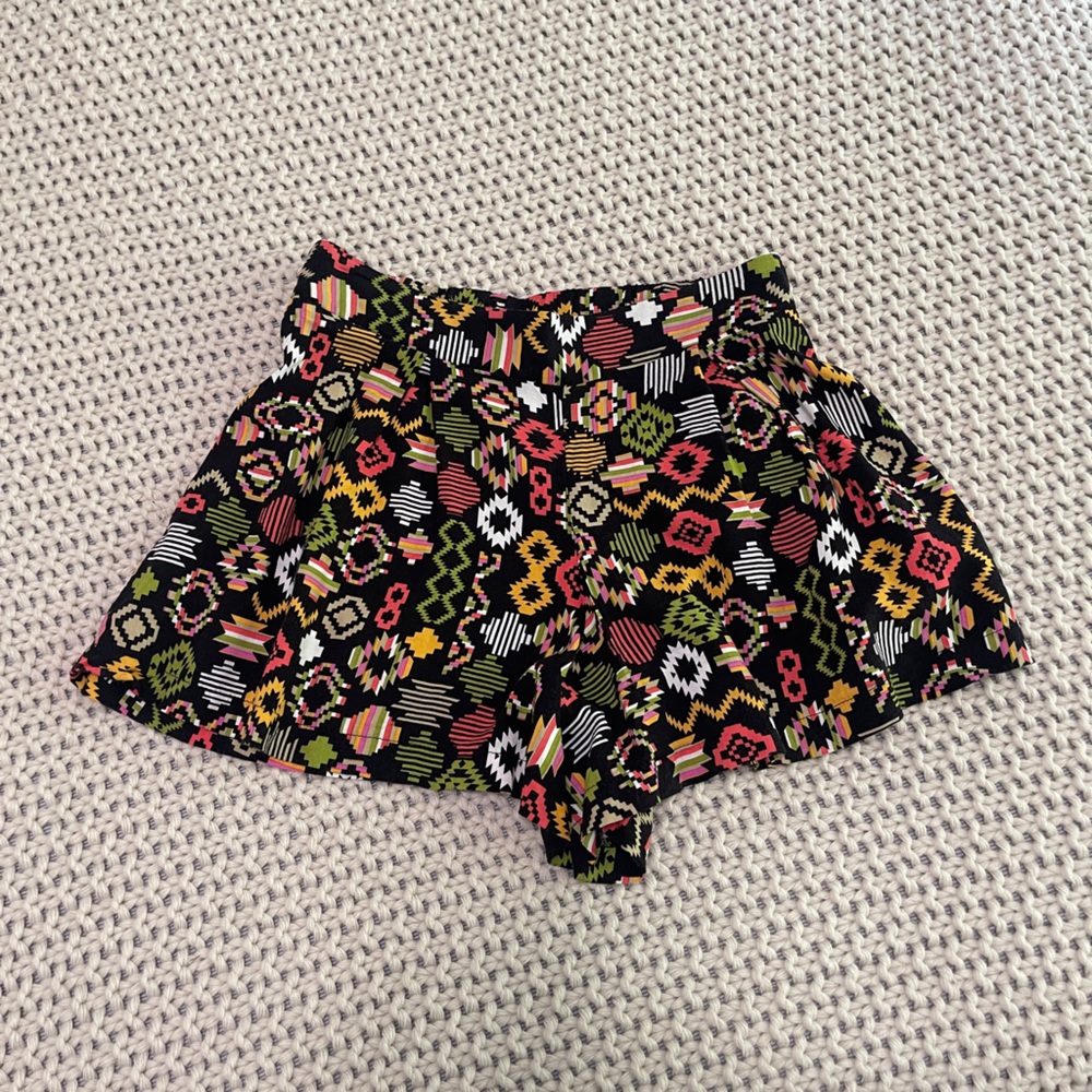 Fun Flowy Shorts - Picture 1 of 3